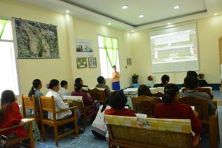 ထုံးဖိုစိုက်ပျိုးရေးသုတေသနခြံတွင် လက်တွေ့အသုံးချ Tissue Culture နည်းပညာအလုပ်ရုံဆွေးနွေးပွဲကျင်းပခြင်း