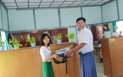 စိုက်ပျိုးရေးသုတေသနဦးစီးဌာန ၏ စိုက်ပျိုးရေးသုတေသနခြံများတွင် ၂၀၂၃-၂၀၂၄ ပညာ သင် နှစ် ဝန်ထမ်း သားသမီး ကျောင်းသား၊ကျောင်းသူများအား ကျောင်းသုံးပစ္စည်းများ ပေးအပ်ခြင်း
